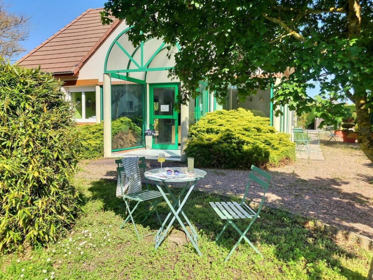 Logis Hotel Du Chateau Tour-en-Sologne Exterior foto