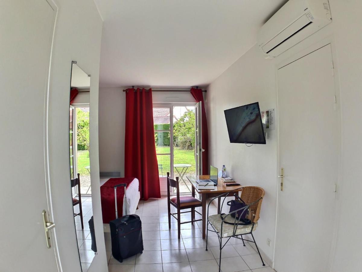 Logis Hotel Du Chateau Tour-en-Sologne Exterior foto